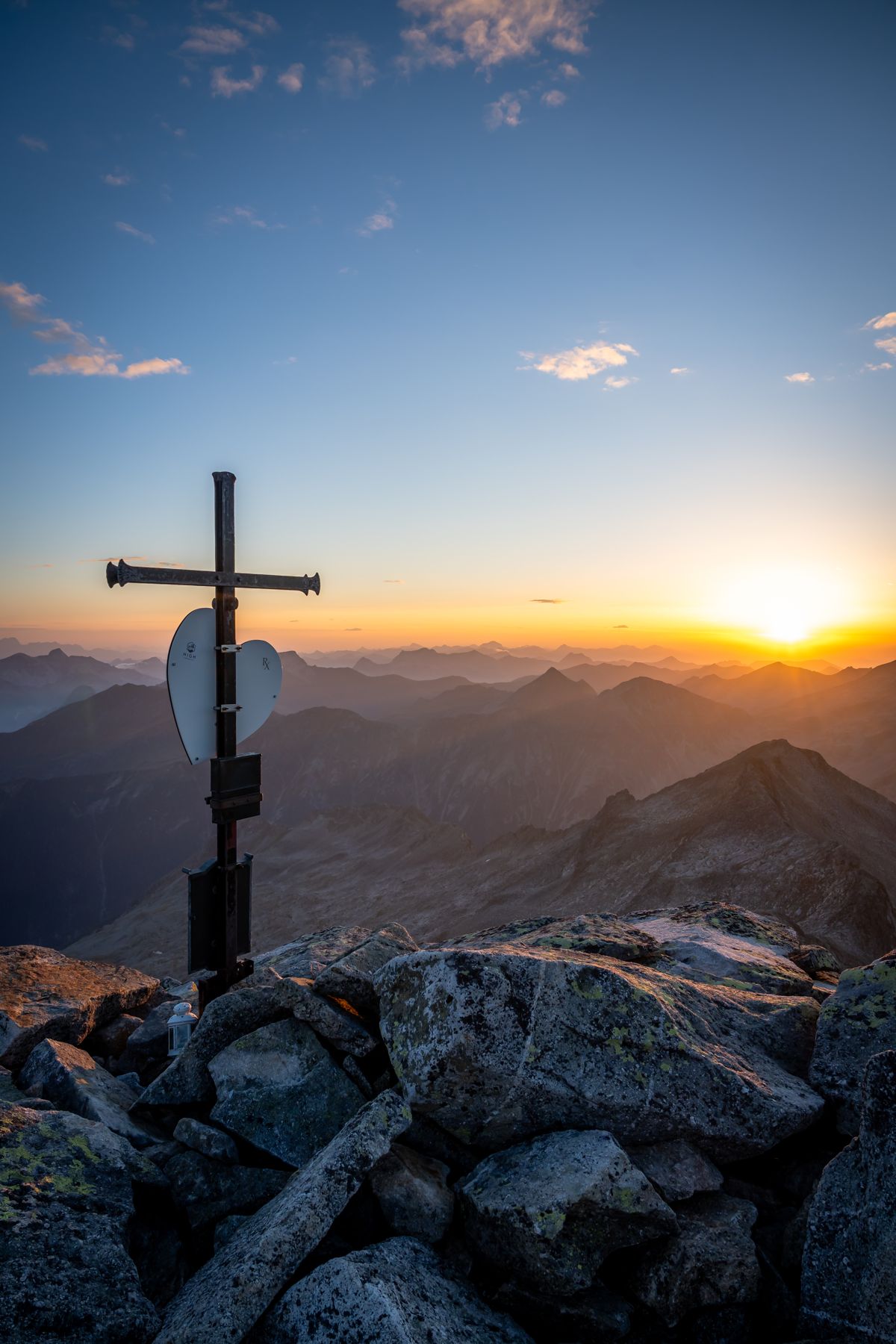 Großarltal – Sonnenaufgang am Gipfelkreuz